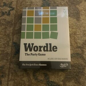 Hasbro Wordle The Party Game - Green and White Design